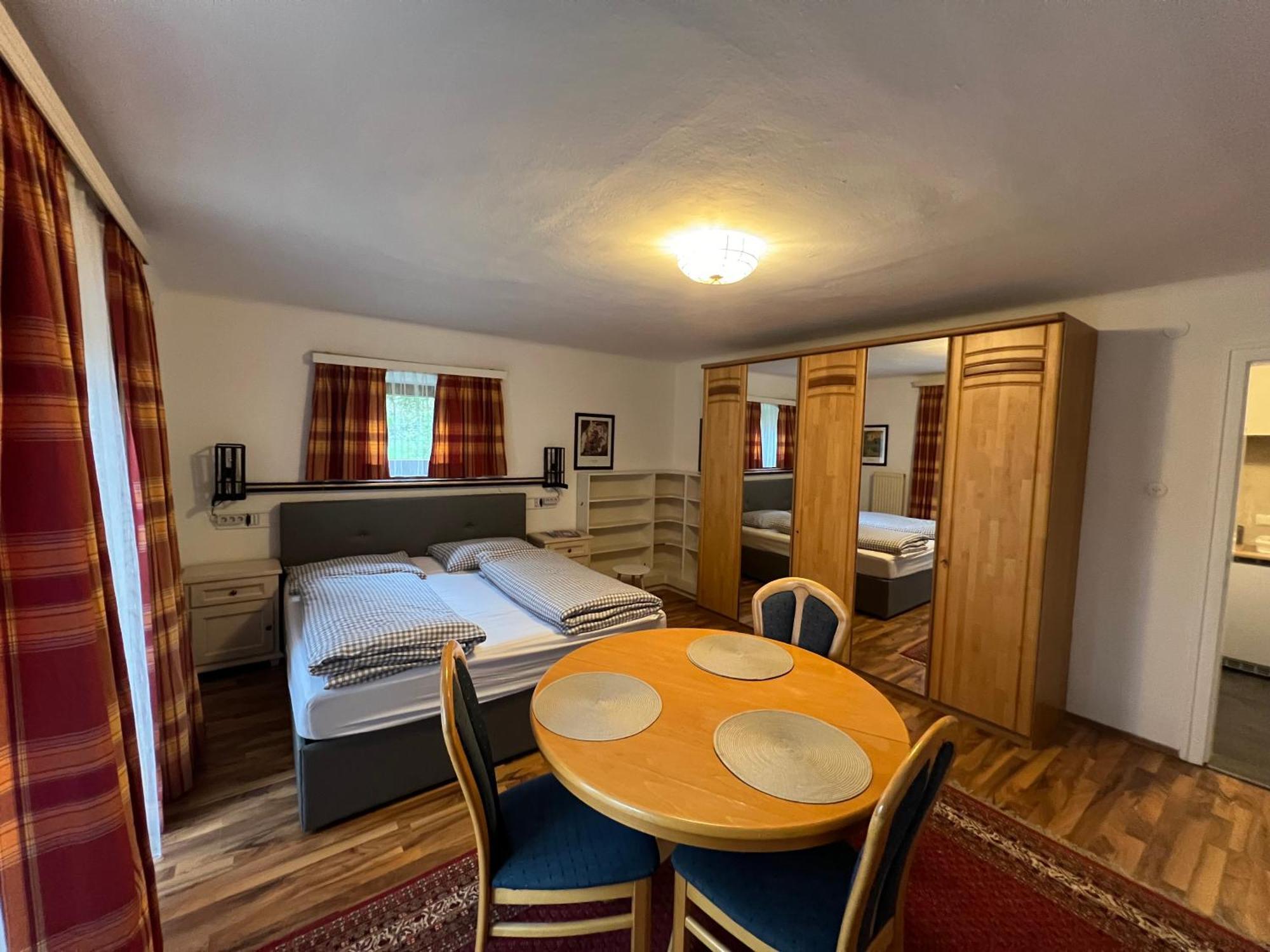 Studio Mit Gartenterrasse Salzburg Ngoại thất bức ảnh